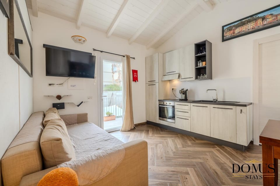 Communal lounge/ TV room, TV and multimedia, Kitchen or kitchenette
