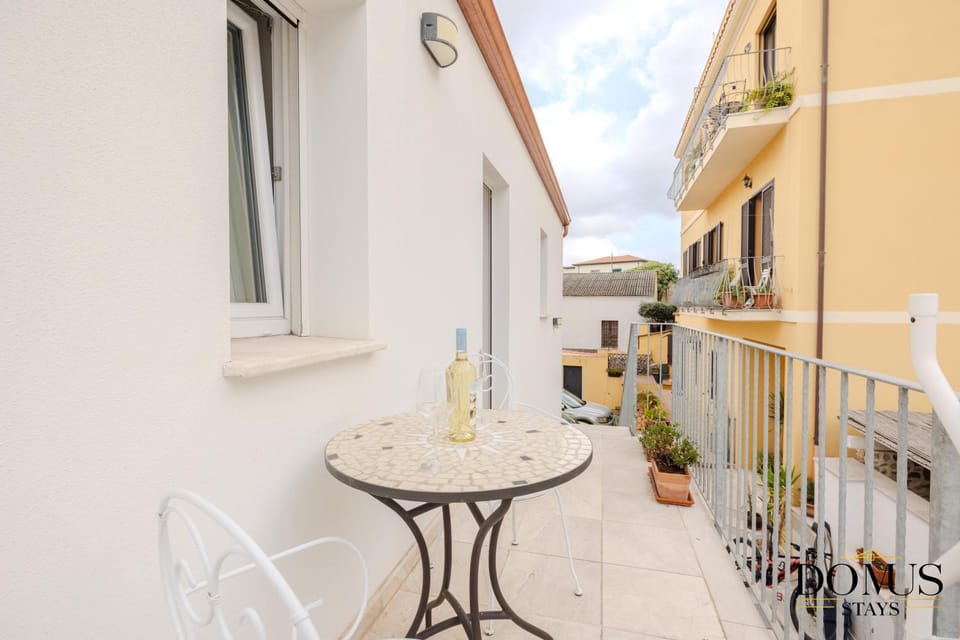 Property building, Balcony/Terrace