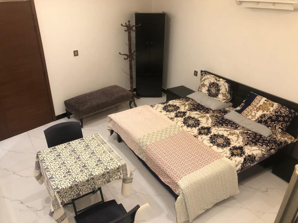 Khan Lodge Bed and Breakfast in Karachi