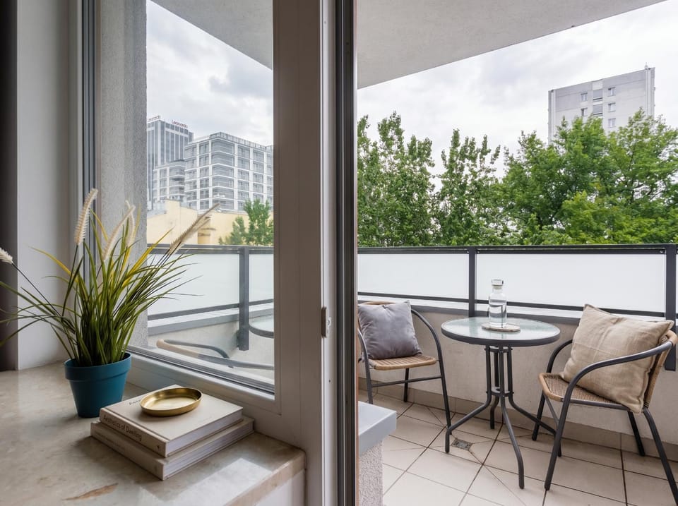 Patio, Day, View (from property/room), Balcony/Terrace, Living room, Seating area, Dining area
