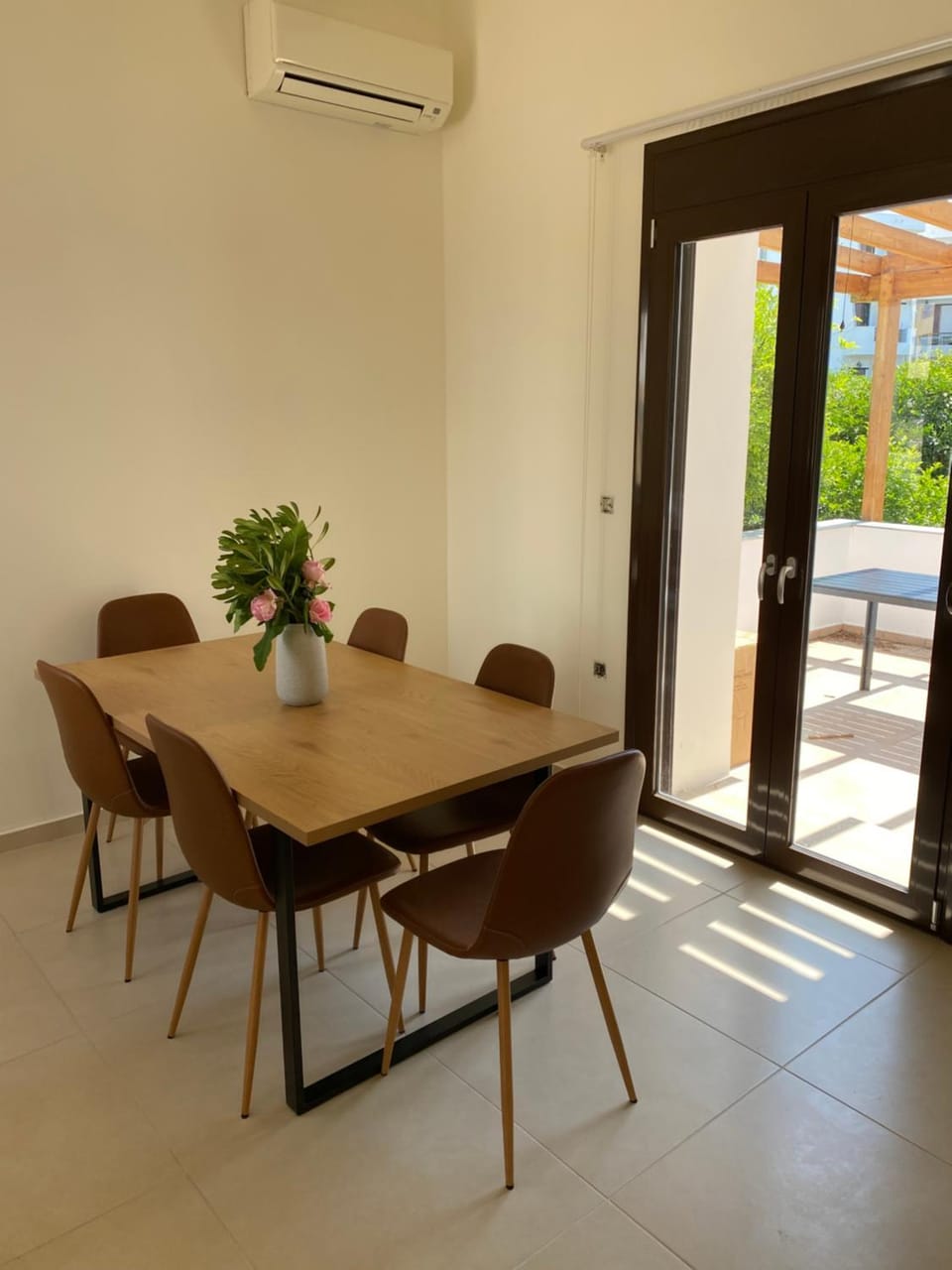 Dining area, Dinner