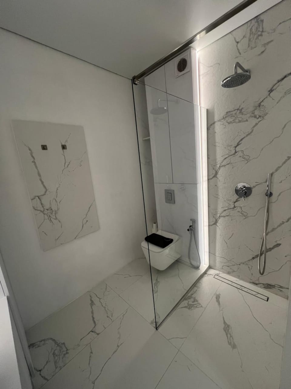 Manhattan Comfort Apartment in Ukraine