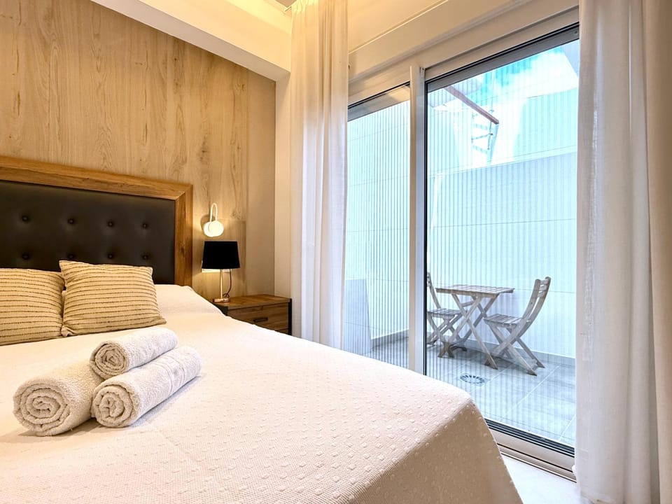 Bed, Balcony/Terrace, Bedroom