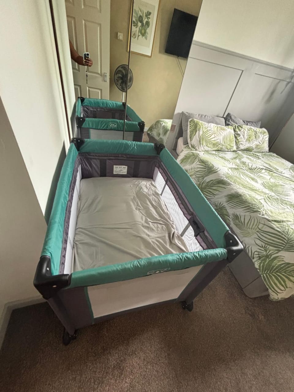 Bright, Spacious, Newly Renovated Apartment Apartment in Dartford