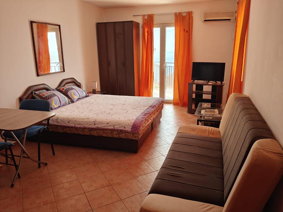 Villa Palma Apartment in Budva Municipality