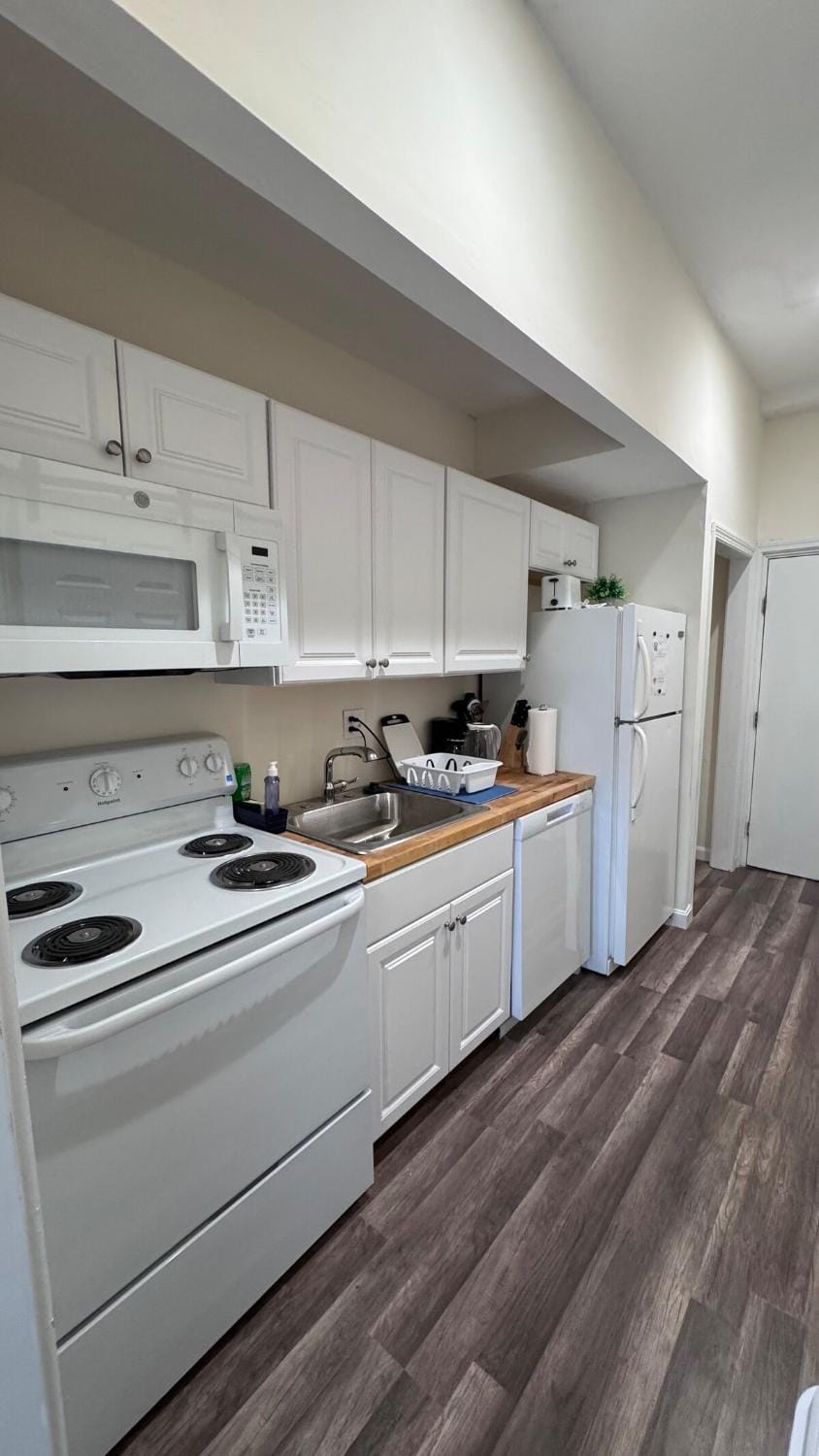 Modern 1BR Near Boston -- Easy Transit Access Apartment in Malden