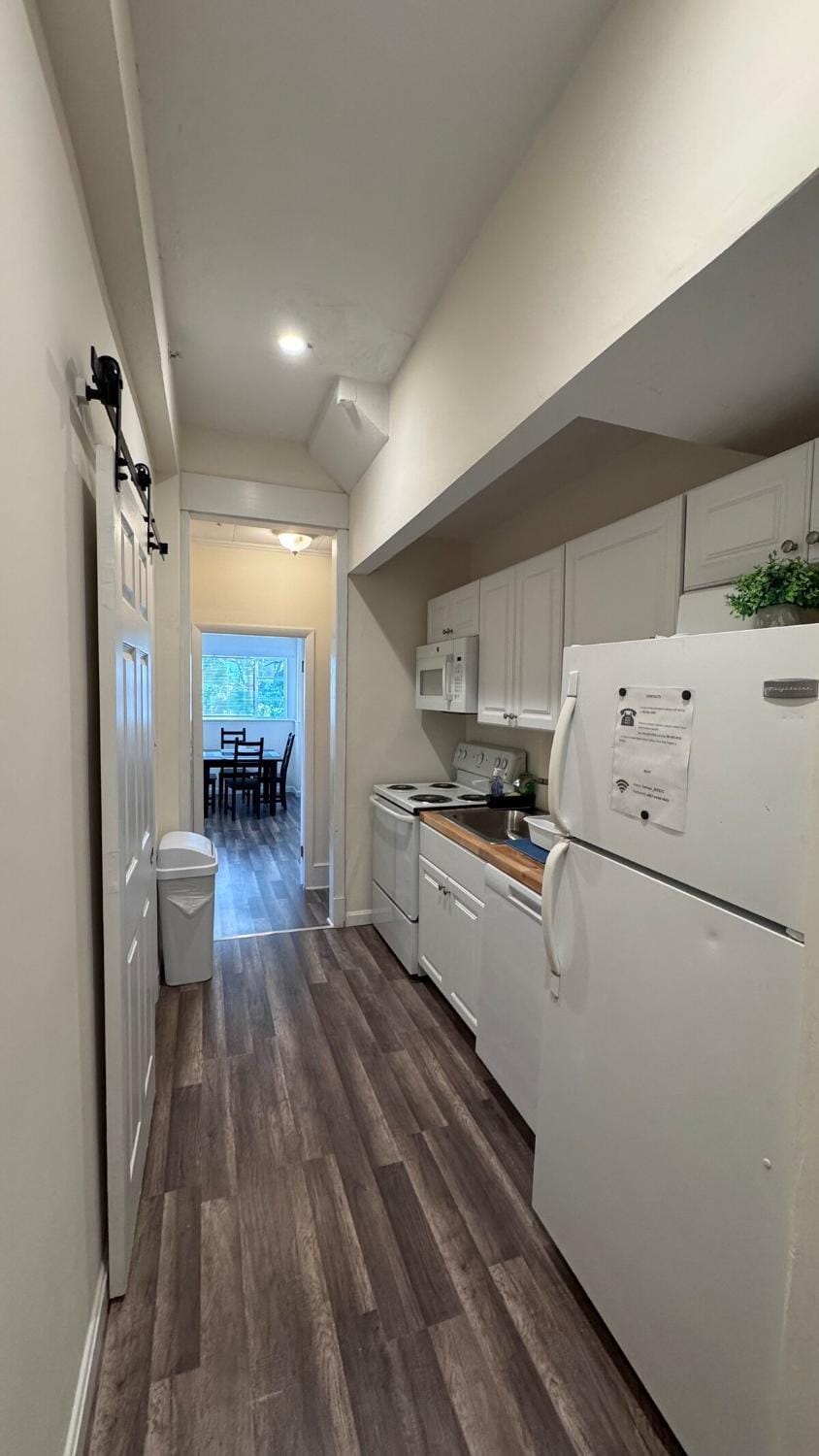 Modern 1BR Near Boston -- Easy Transit Access Apartment in Malden