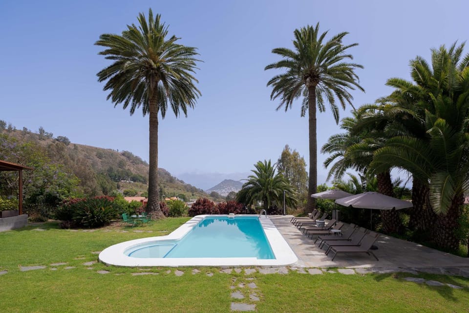 Day, Natural landscape, Garden, Garden view, Mountain view, Pool view, Swimming pool, sunbed