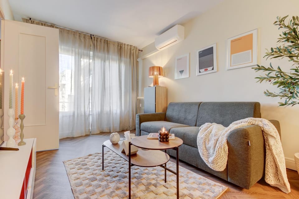 Cosy appartement CALME rénové proche aéroport gare et mer Apartment in Nice