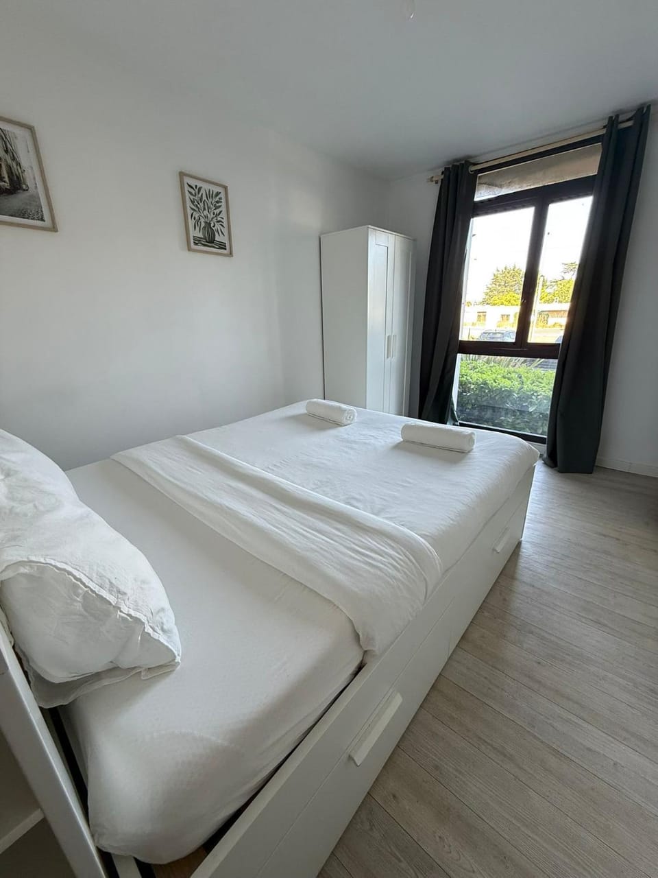 Sunrise Room Apartment in Nouvelle-Aquitaine