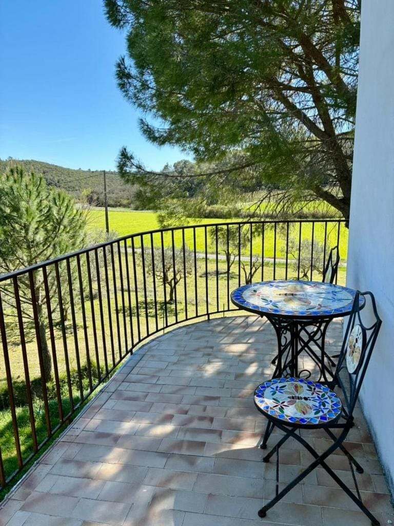 Havre de paix avec terrasse vue oliviers Apartment in Provence