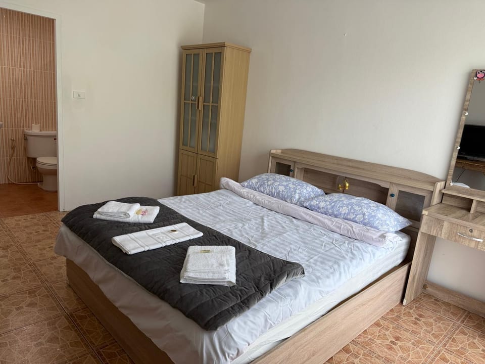 Sunny Bunny house Bed and Breakfast in Pattaya City