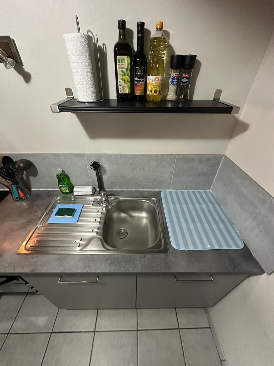Cozy 1-bedroom apartment 2 minutes from Stalingrad Private parking Apartment in Bordeaux