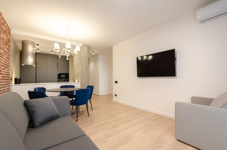 TV and multimedia, Kitchen or kitchenette, Seating area, Dining area, air conditioner