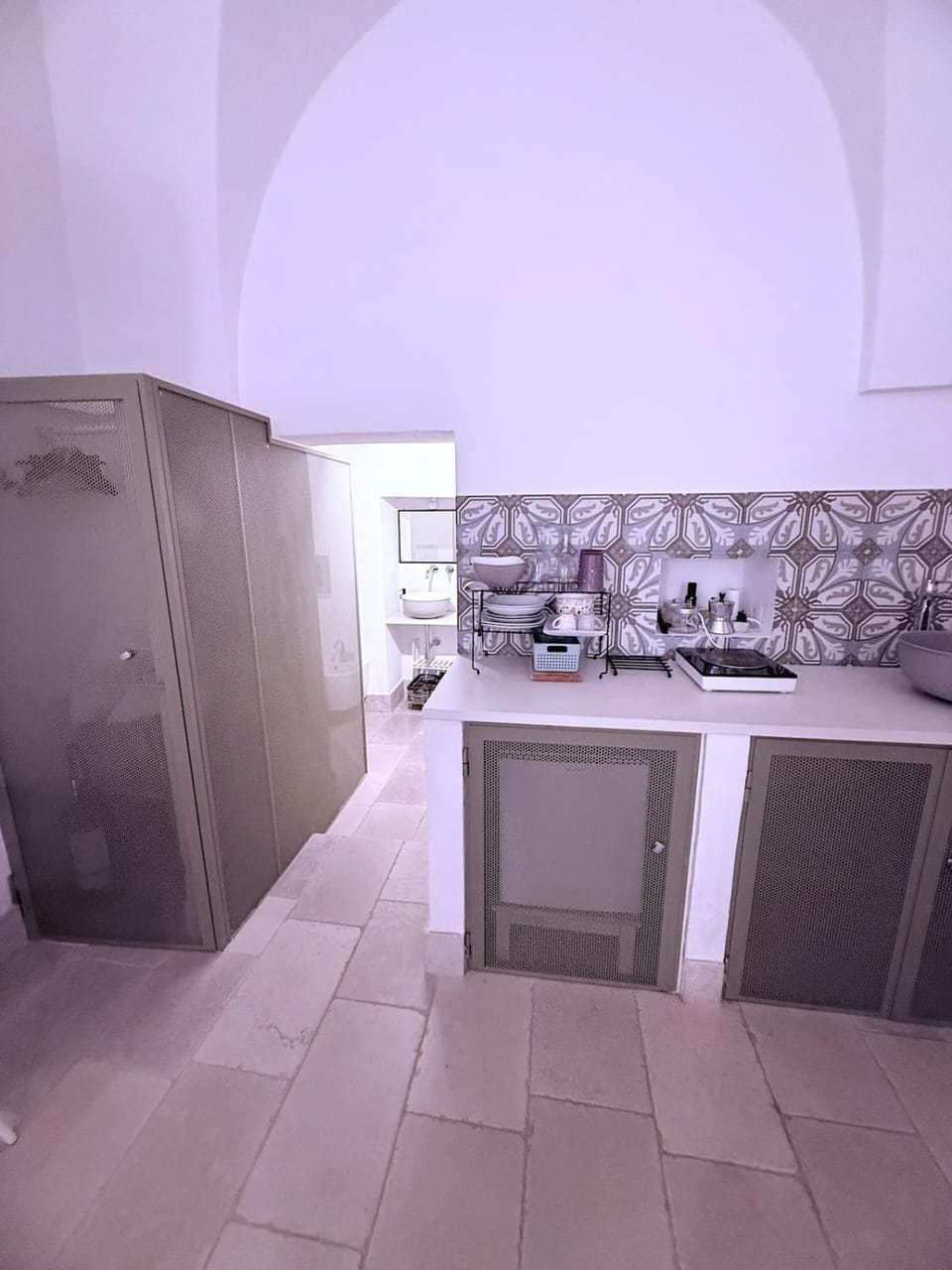 Kitchen or kitchenette