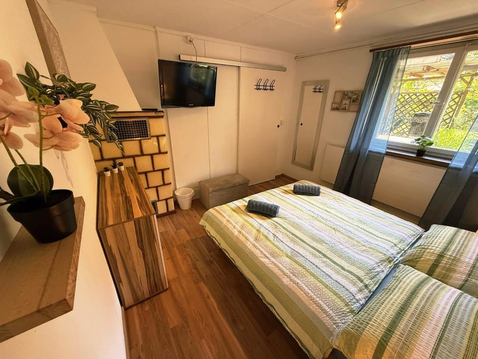 TV and multimedia, Bedroom, heating