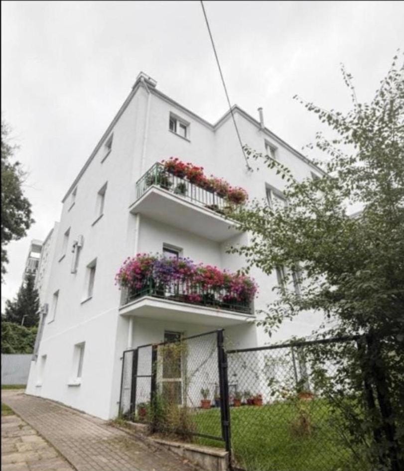 Przytulny pokój z łazienką dla dwóch osób w centrum Gdyni & free parking Apartment in Pomeranian Voivodeship