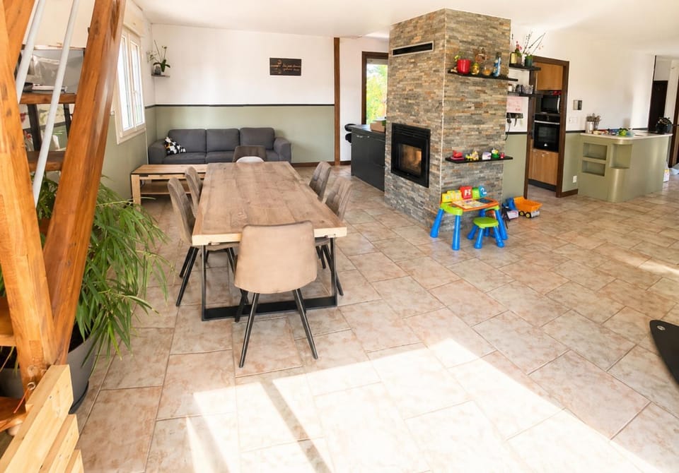 Maison 10 pers avec piscine Proche chalon et Beaune House in Bourgogne-Franche-Comté