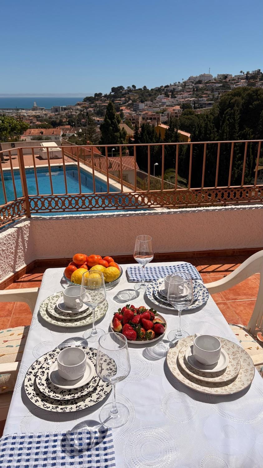 Balcony/Terrace, Sea view, Swimming pool