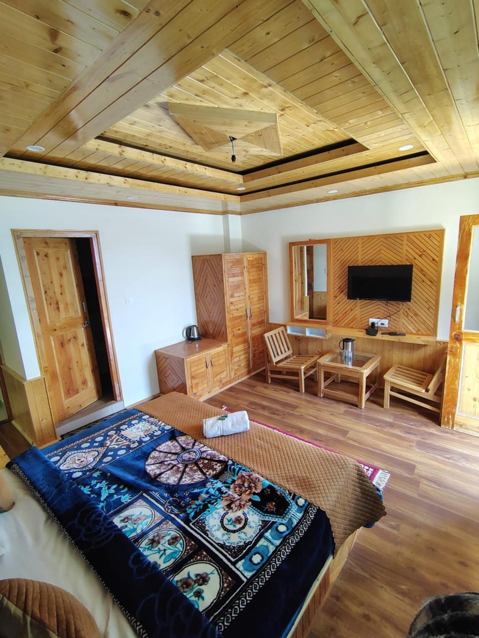 The sky walk Hotel in Manali