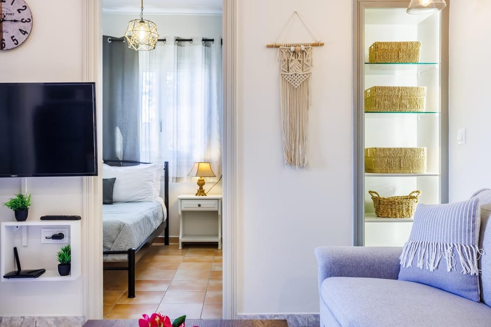Bed, Living room, Photo of the whole room, Bedroom
