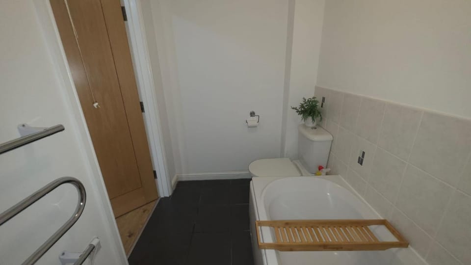 Bed, Bathroom, Photo of the whole room, Bedroom, towels