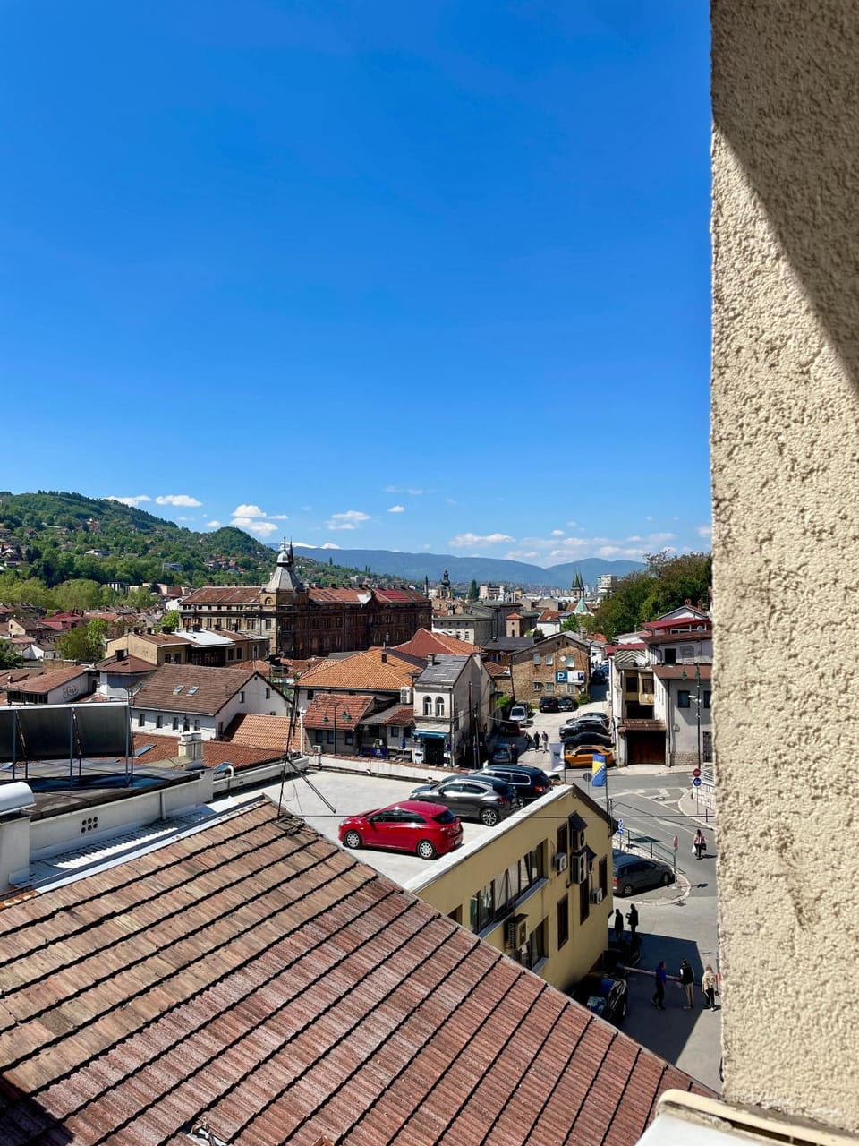 City view, Mountain view, Street view, Location