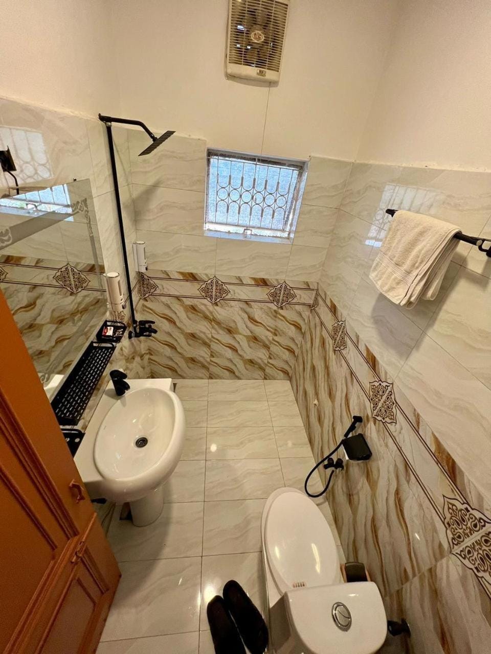LUXURY family VILLA Apartment in Islamabad Capital Territory