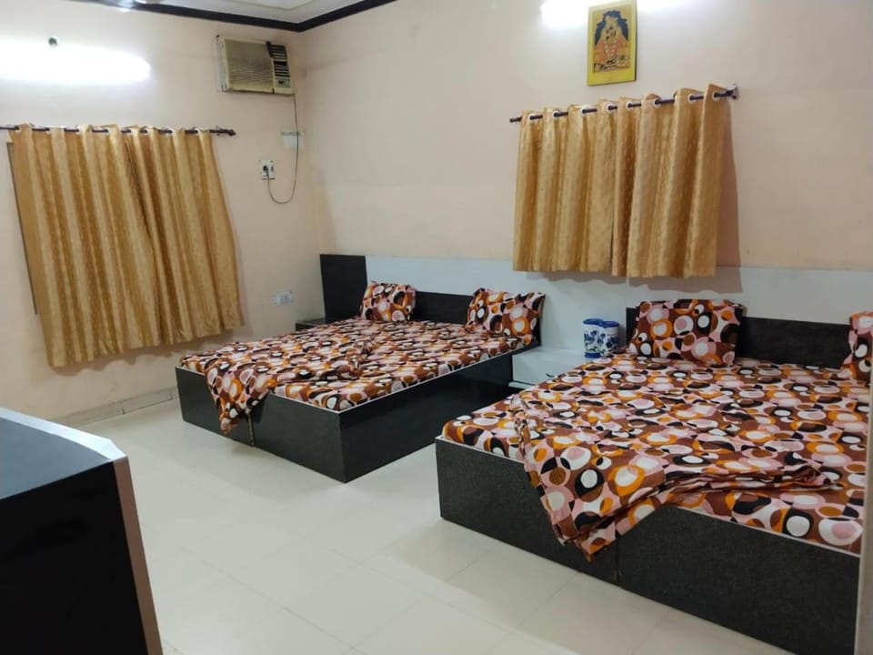 Shree ji nikunj atithi bhawan guest house Bed and Breakfast in Uttar Pradesh
