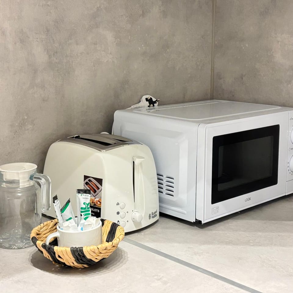 Kitchen or kitchenette, kitchen, kitchen