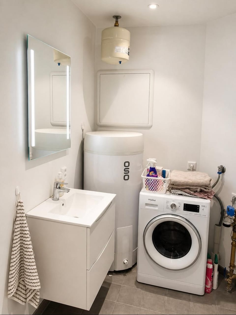 Bathroom, towels, washing machine, dryer
