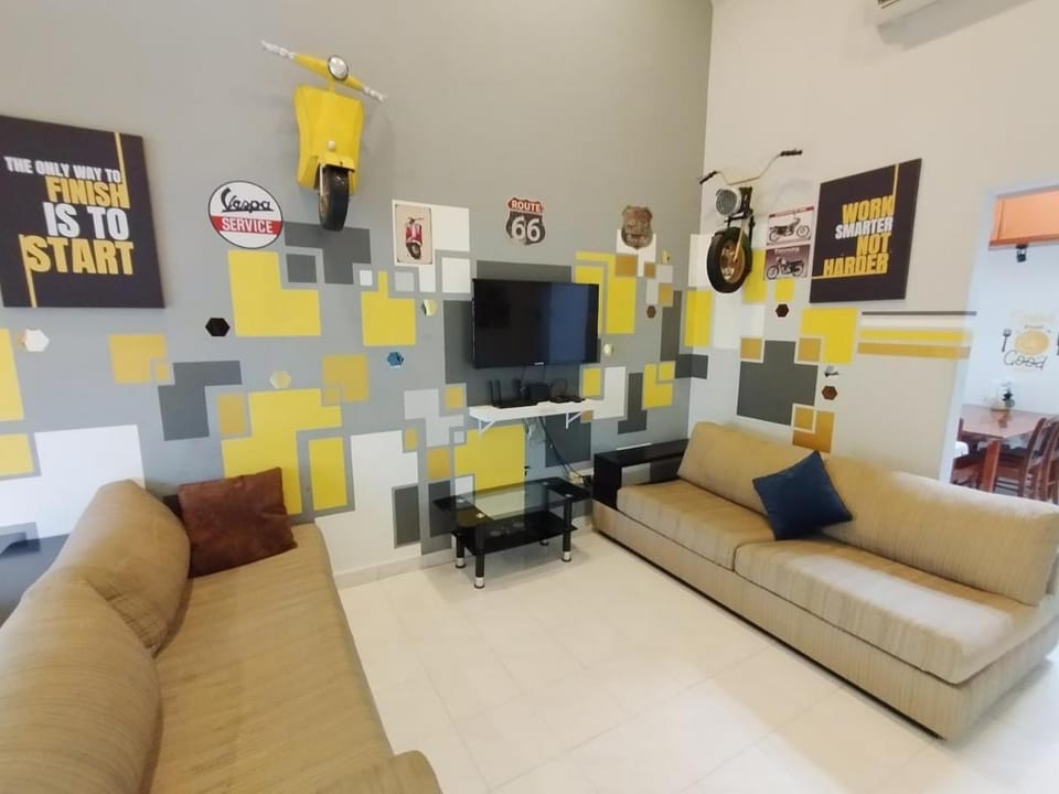 Spacious Landed House 13 Pax BBQ Corner Lot House in Tanjung Bungah
