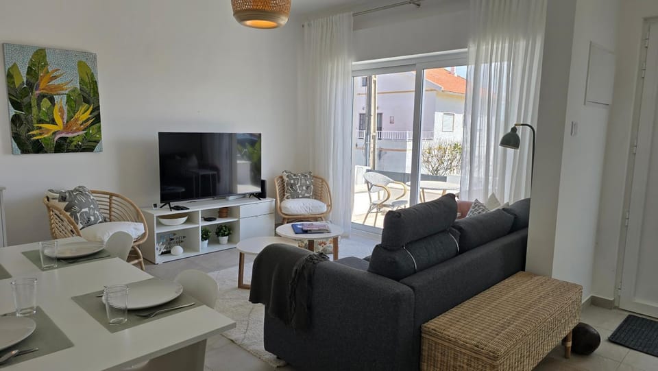 TV and multimedia, Balcony/Terrace, Balcony/Terrace, Living room, Dining area, furniture, furniture, internet