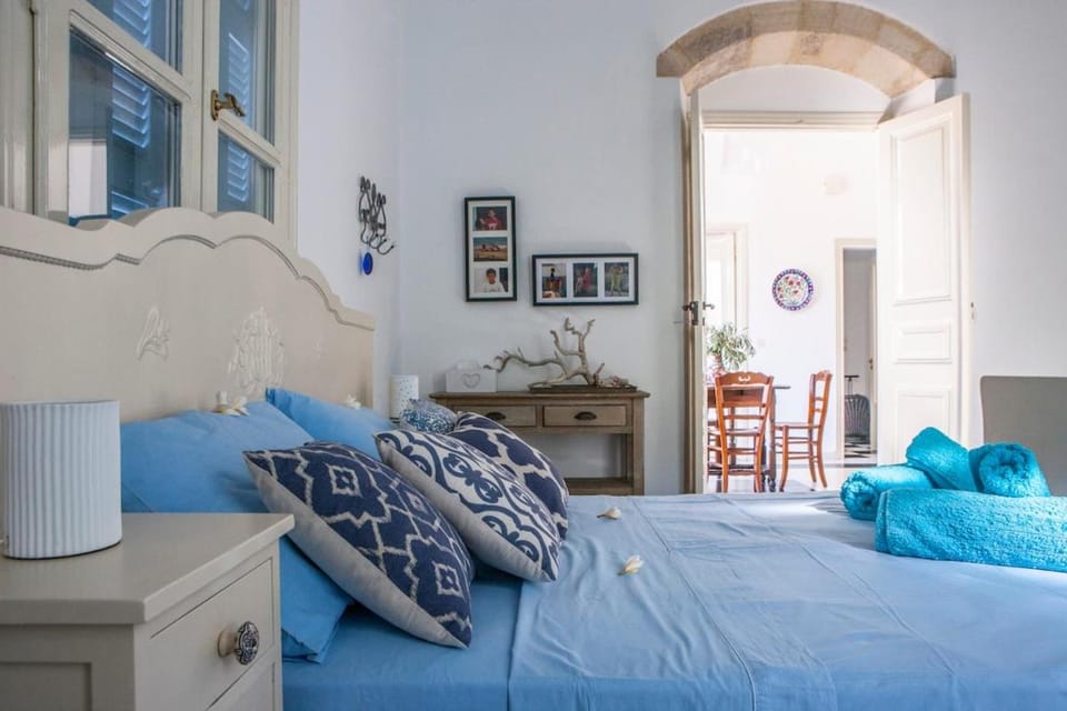 PYRGO VILLA Beachfront, Pool, Chic- Live in Style Villa in Ialysos