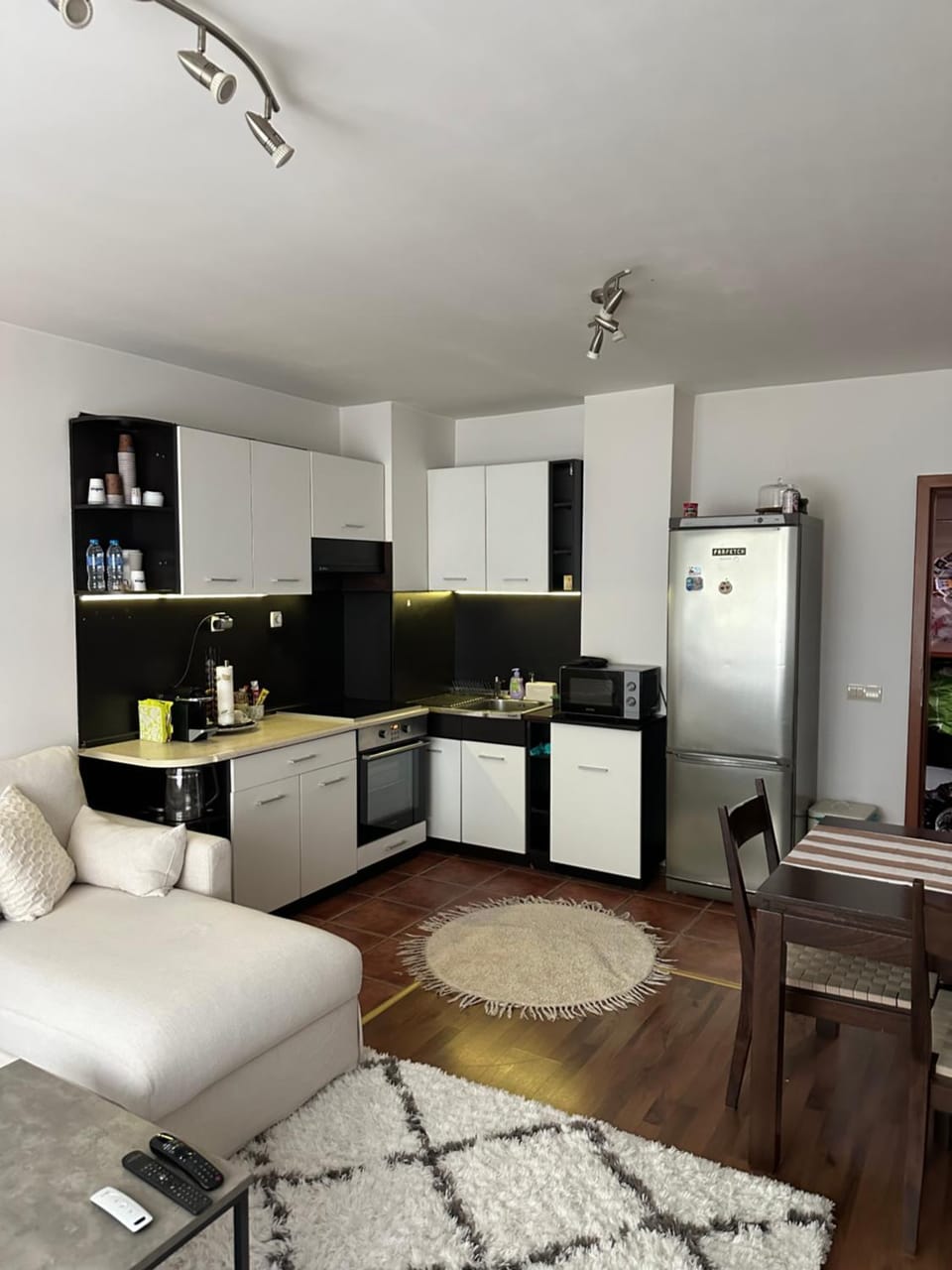 Kitchen or kitchenette, kitchen