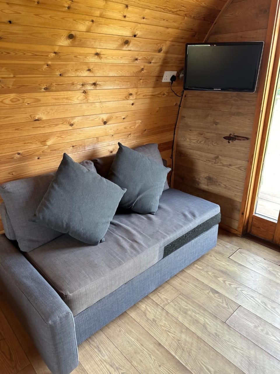 Rexes Hollow Camping Campground/ 
RV Resort in Yeovil