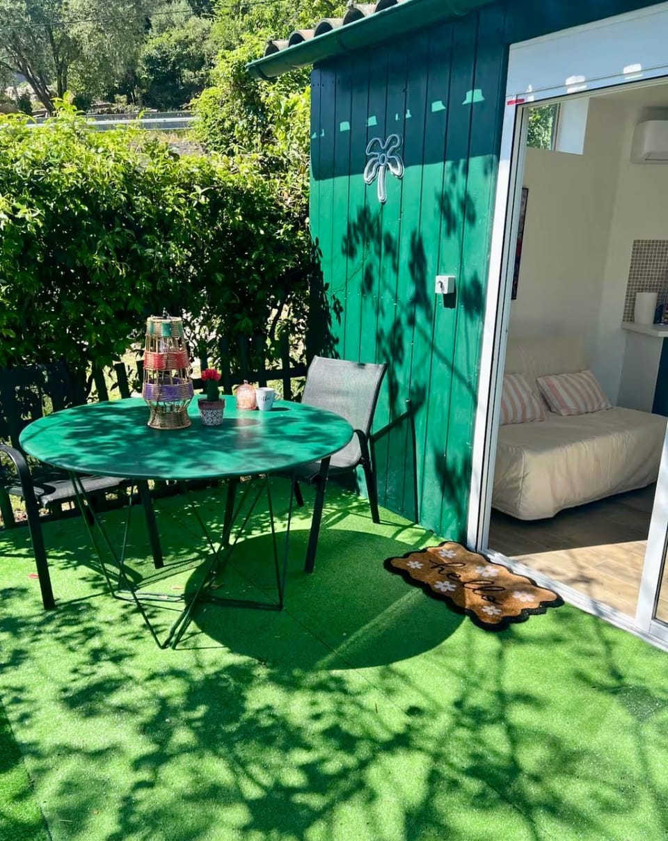 Patio, Garden view