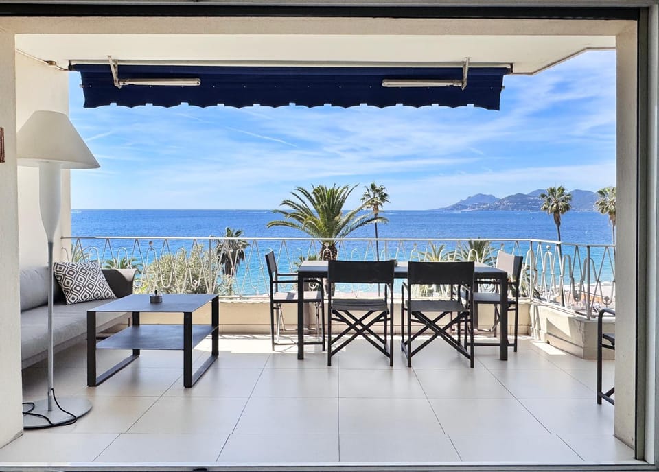 Balcony/Terrace, Dining area, Mountain view, Sea view