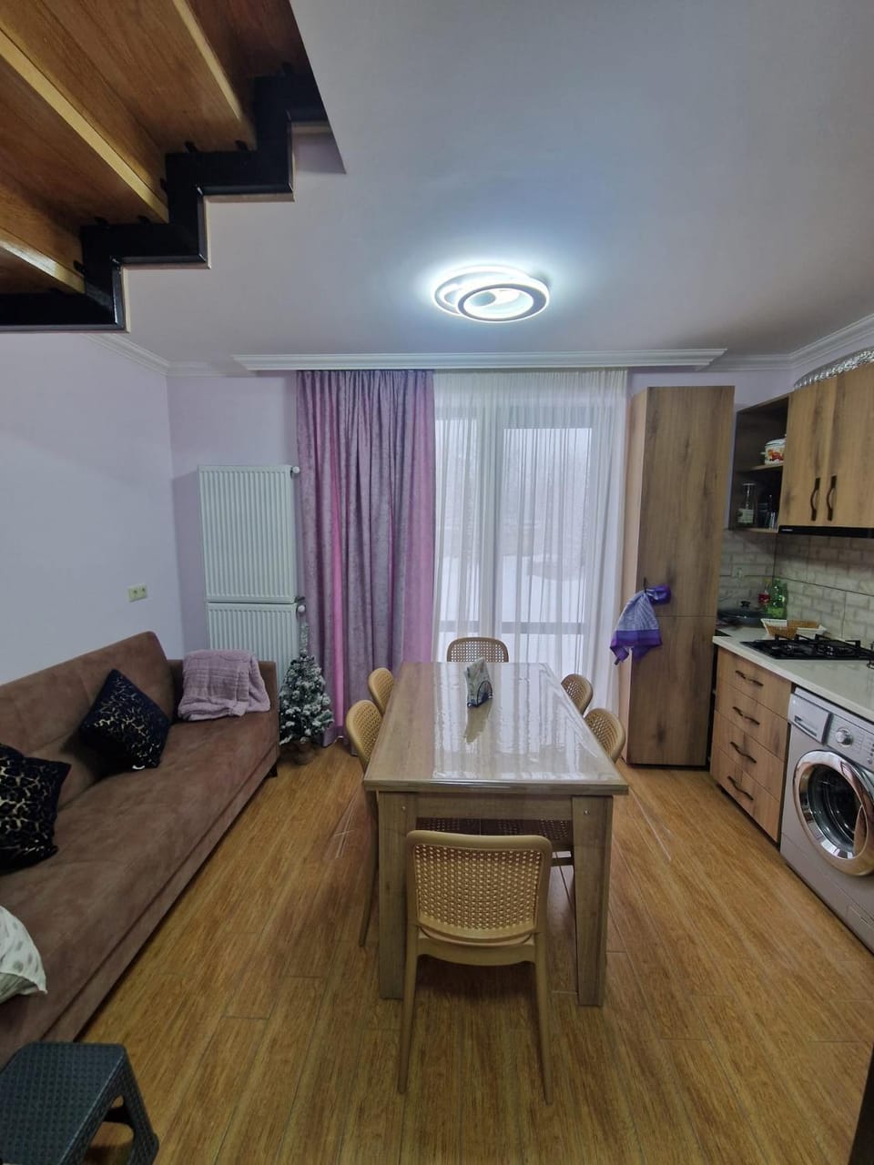 Kitchen or kitchenette, Living room, Seating area, Dining area, stove, washing machine, washing machine