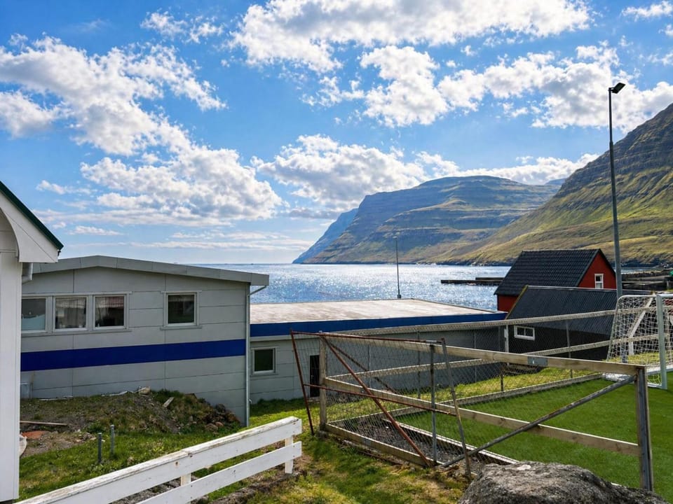 Beachhouse Syðrugøta House in Europe