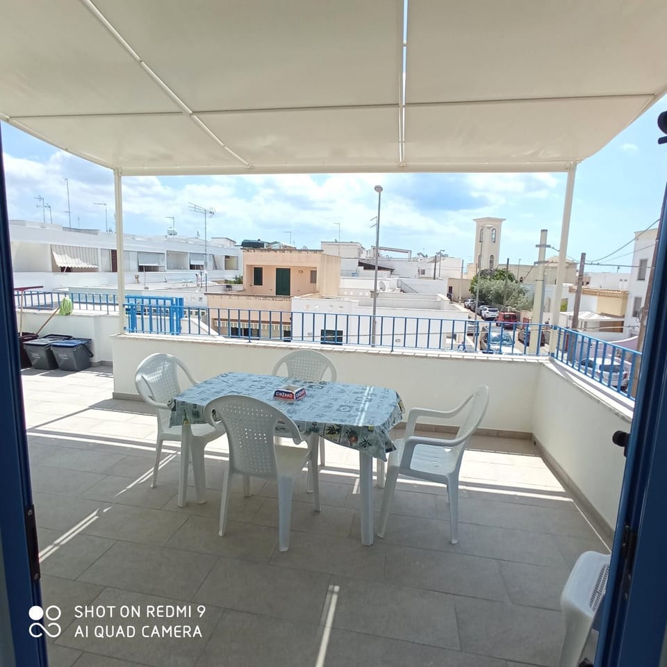 Balcony/Terrace, Balcony/Terrace, Quiet street view