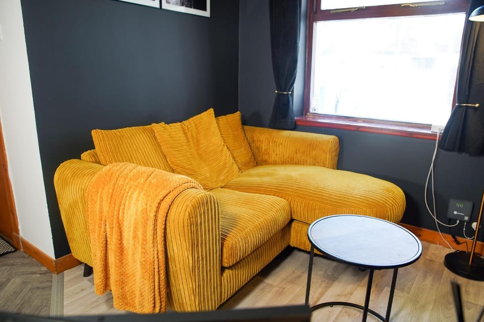 Communal lounge/ TV room, Living room