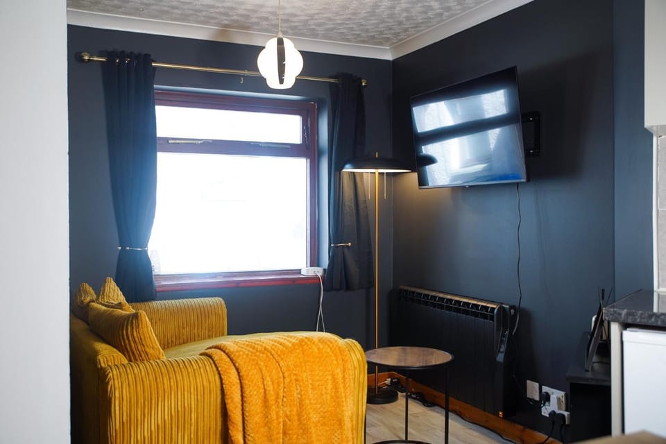 Communal lounge/ TV room, Living room