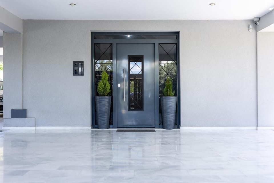 Facade/entrance