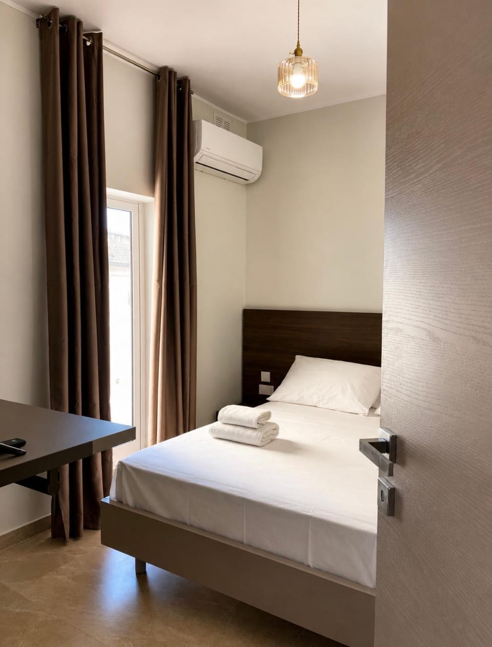 Bed, Bedroom, towels, air conditioner