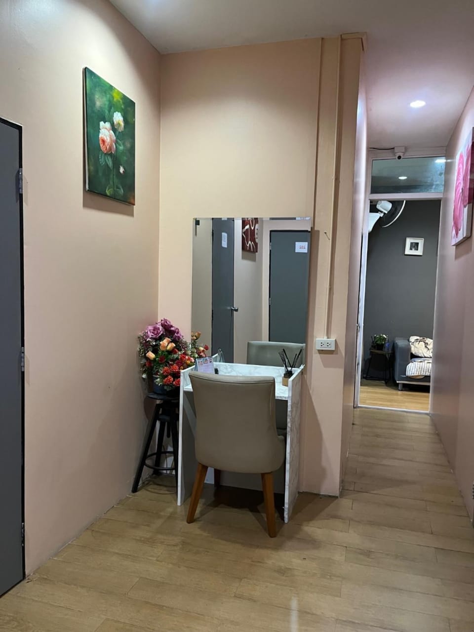 Sleep cafe hidee247 Capsule hotel in Bangkok