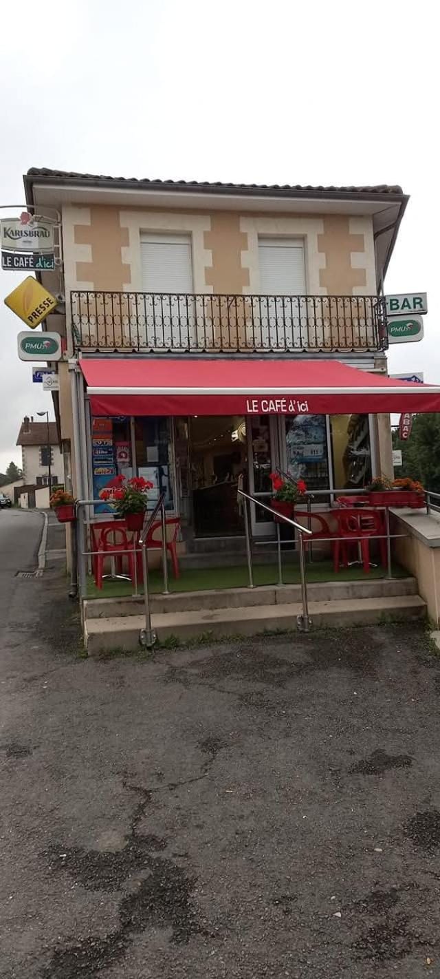 Lounge or bar