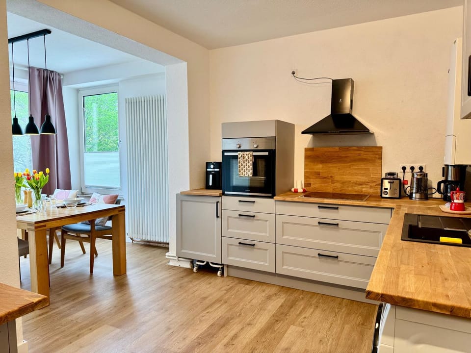Kitchen or kitchenette, kitchen