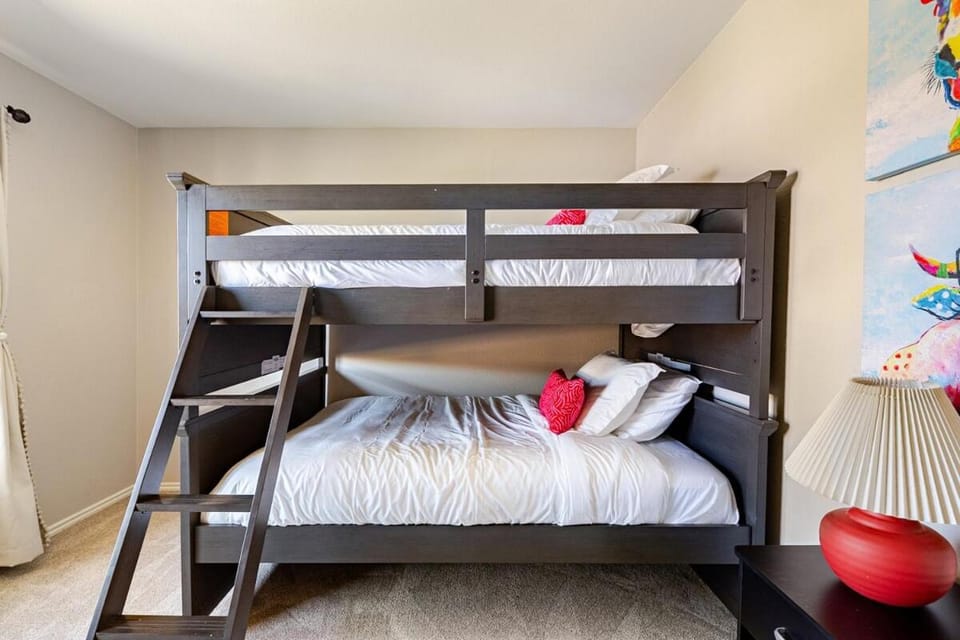 Bed, bunk bed