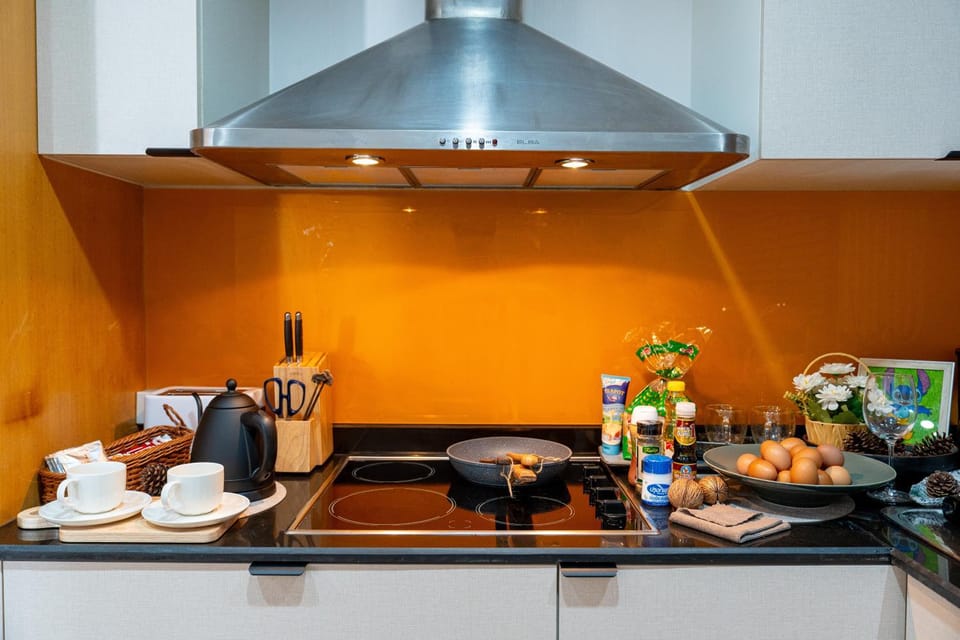 Fortune 808 2BR 100 sq m BTS Chit Lom Apartment in Bangkok